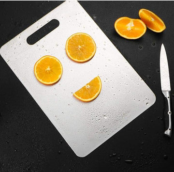 𝐳𝐞𝐞𝐧𝐚𝐡 𝐦𝐚𝐫𝐤𝐞𝐭  Titanium Cutting Board - لوح تقطيع التيتانيوم